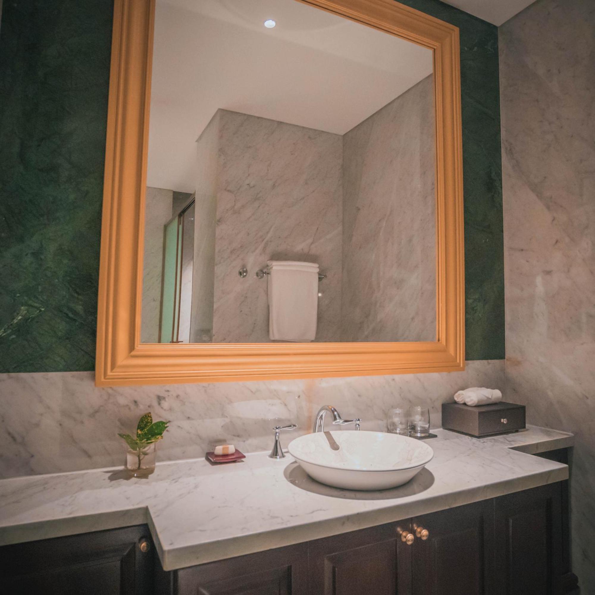 Regal Collection House Hotel Duong Canh Екстериор снимка
